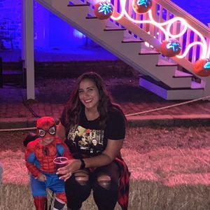 Meet your Posher, Yari